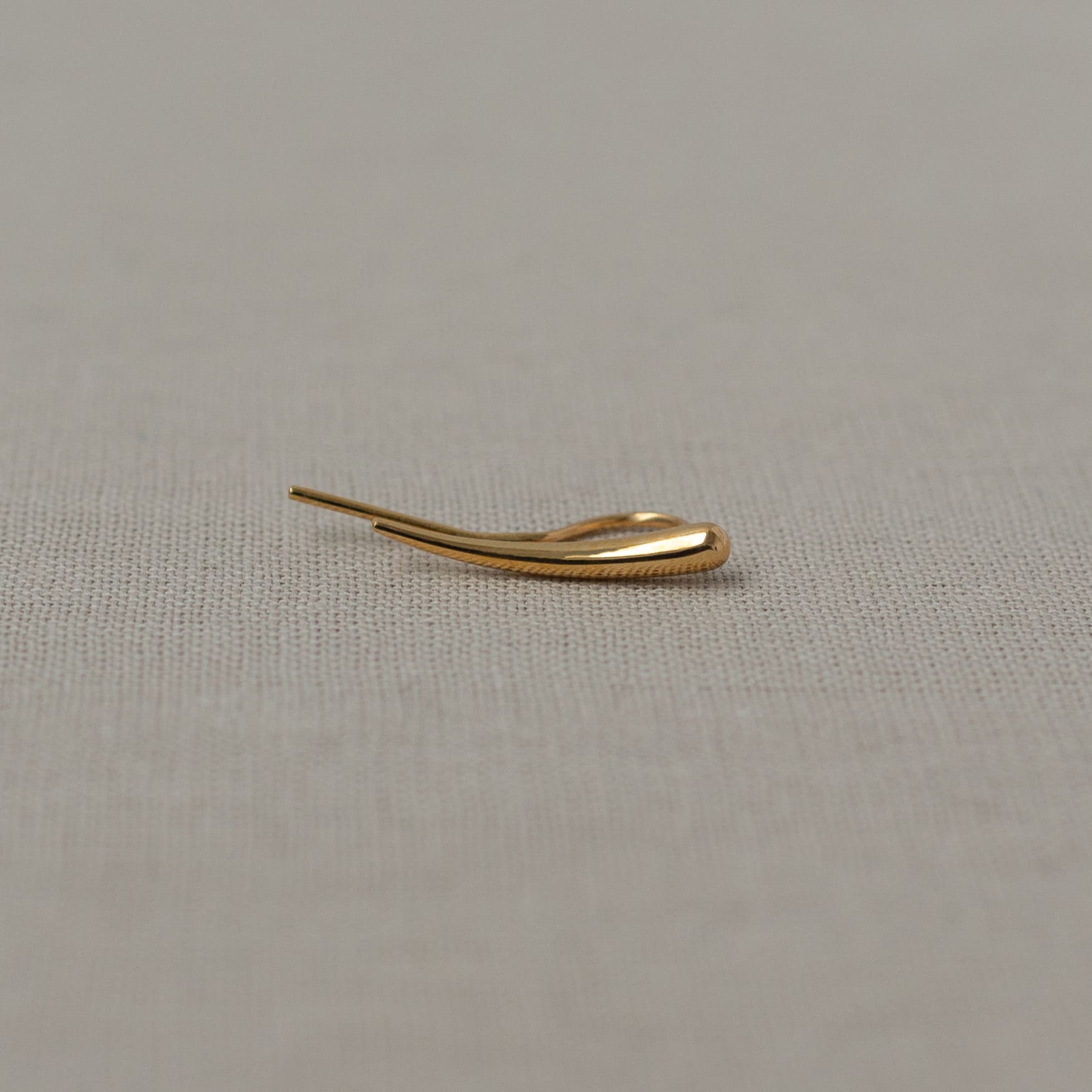 Клаймбер Запятая - Virgola на правое ухо позолота