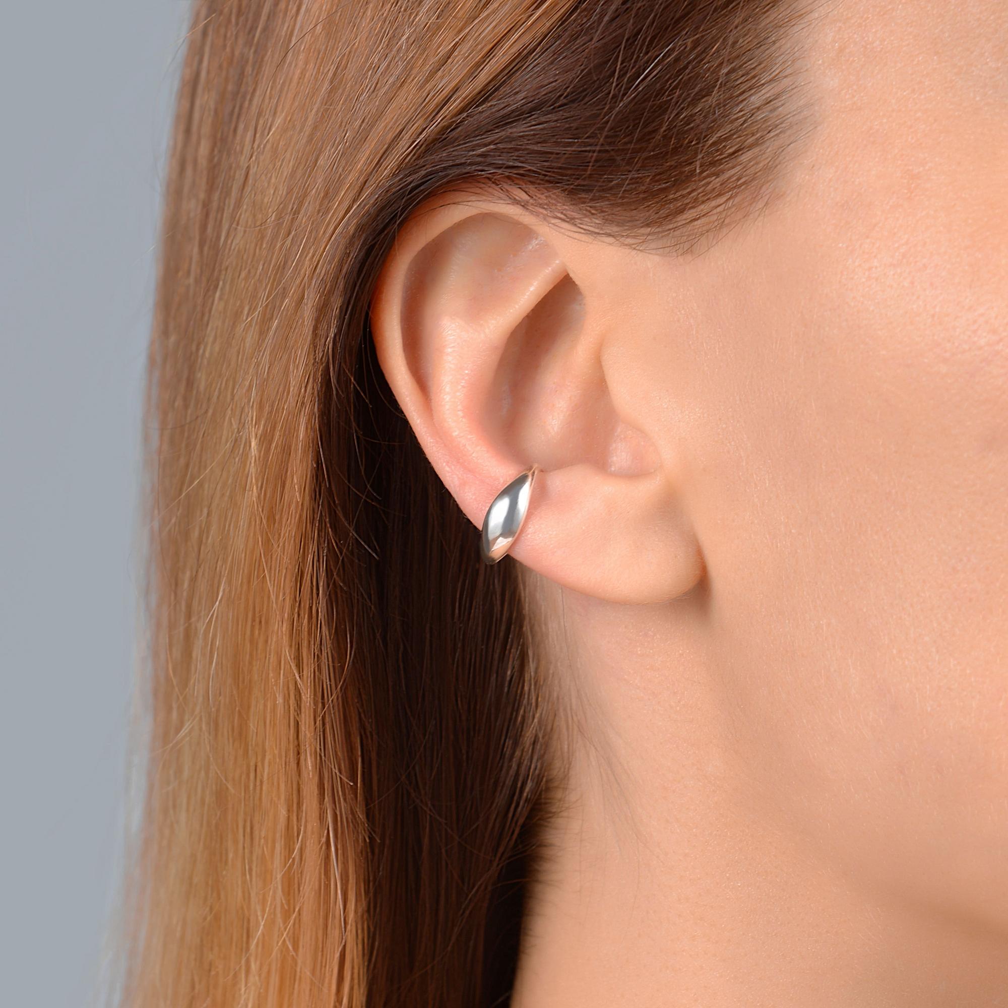 Кафф в форме объемной буквы C