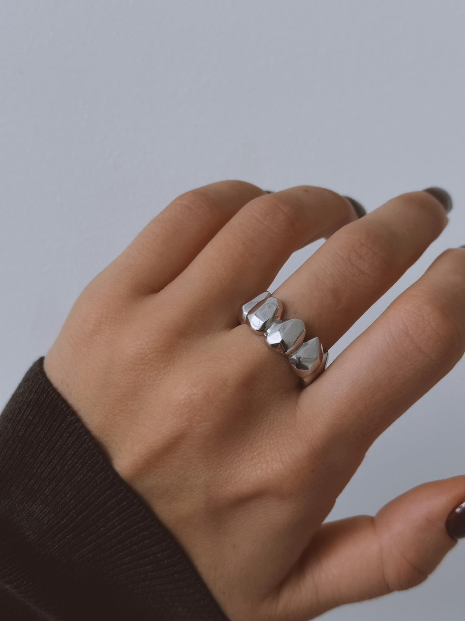 Серебряное кольцо "Цыпа"