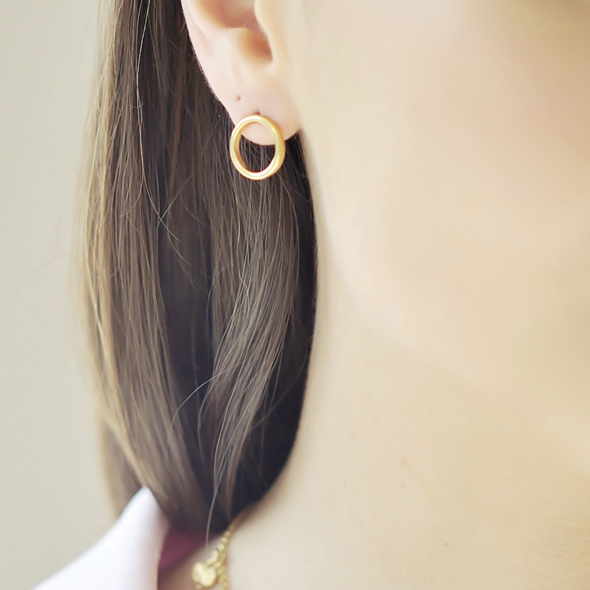 Серьги -пусеты E9319Z