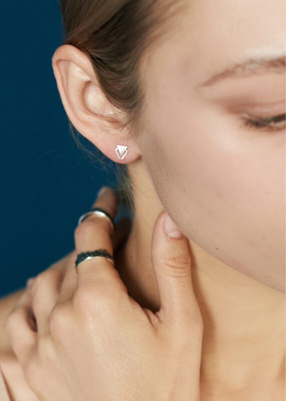 Серьги-пусеты треугольные двойные