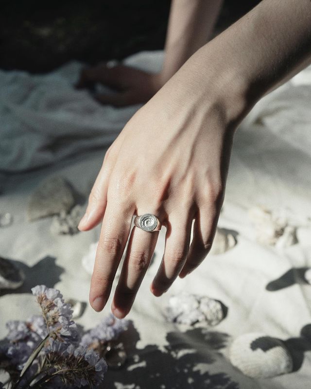 Кольцо-печатка "Отпечаток улитки"