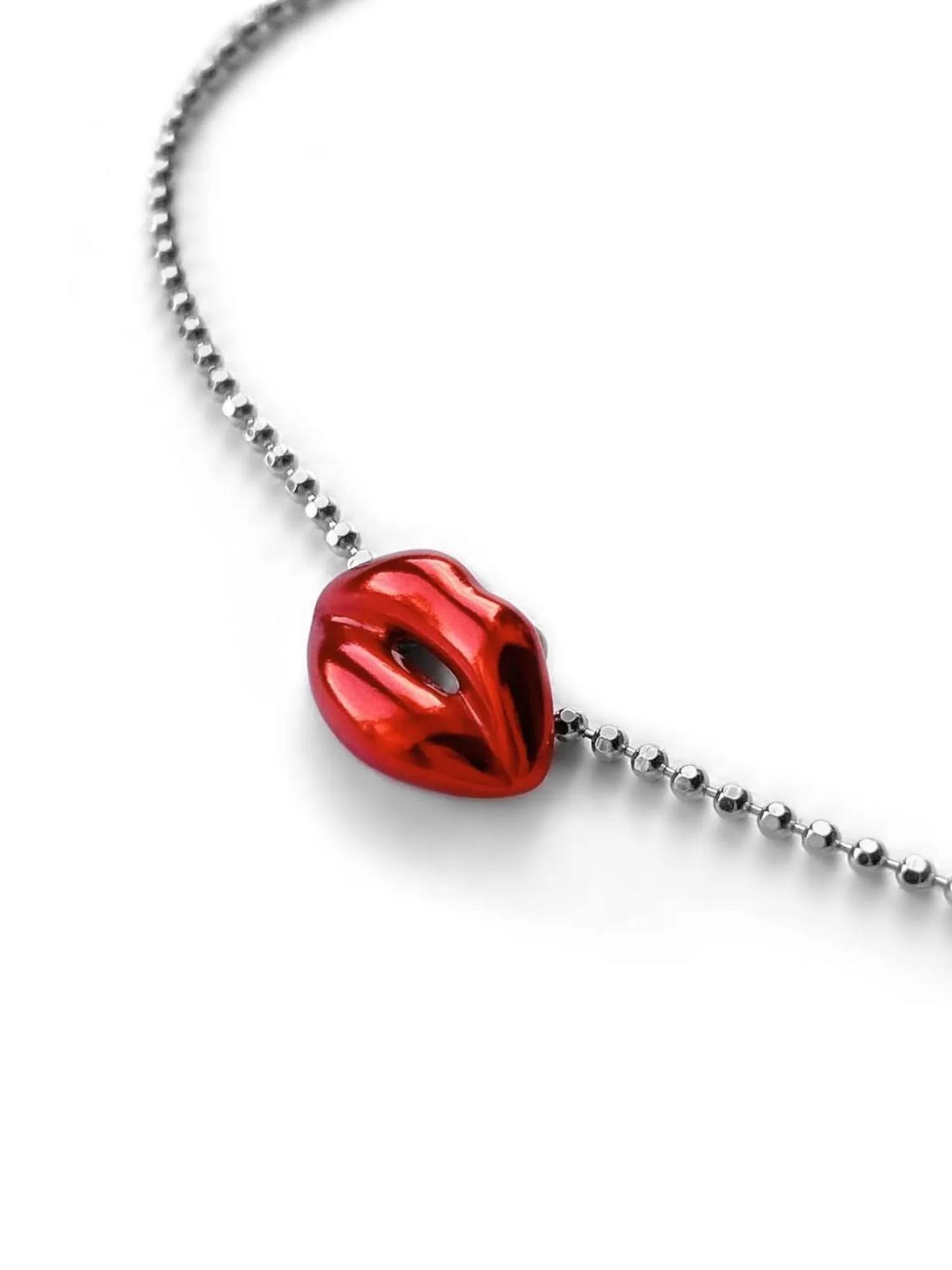 Серебряный браслет «Поцелованная» red на ногу