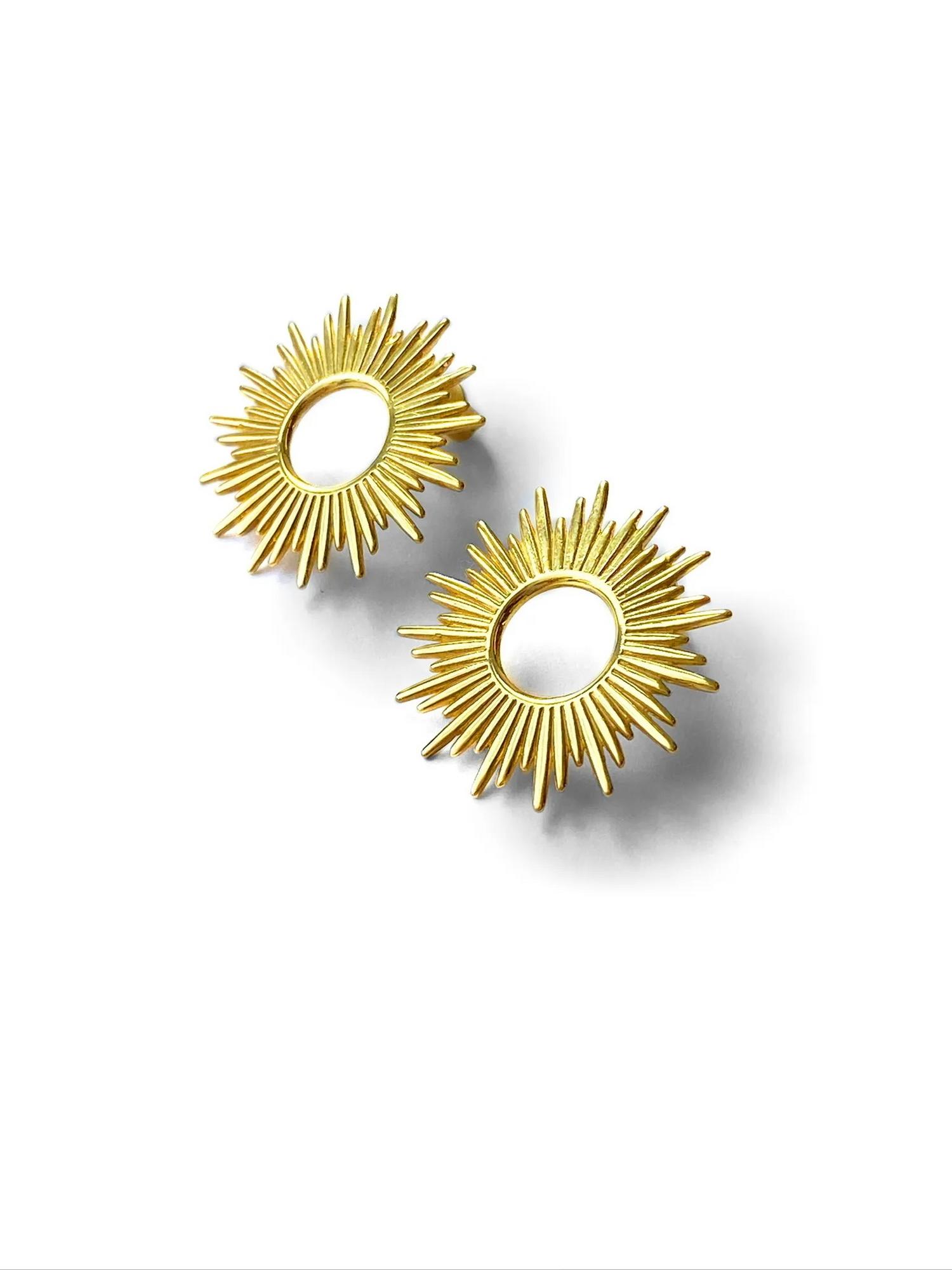 Серебряные серьги-пусеты Солнце - Helios с позолотой