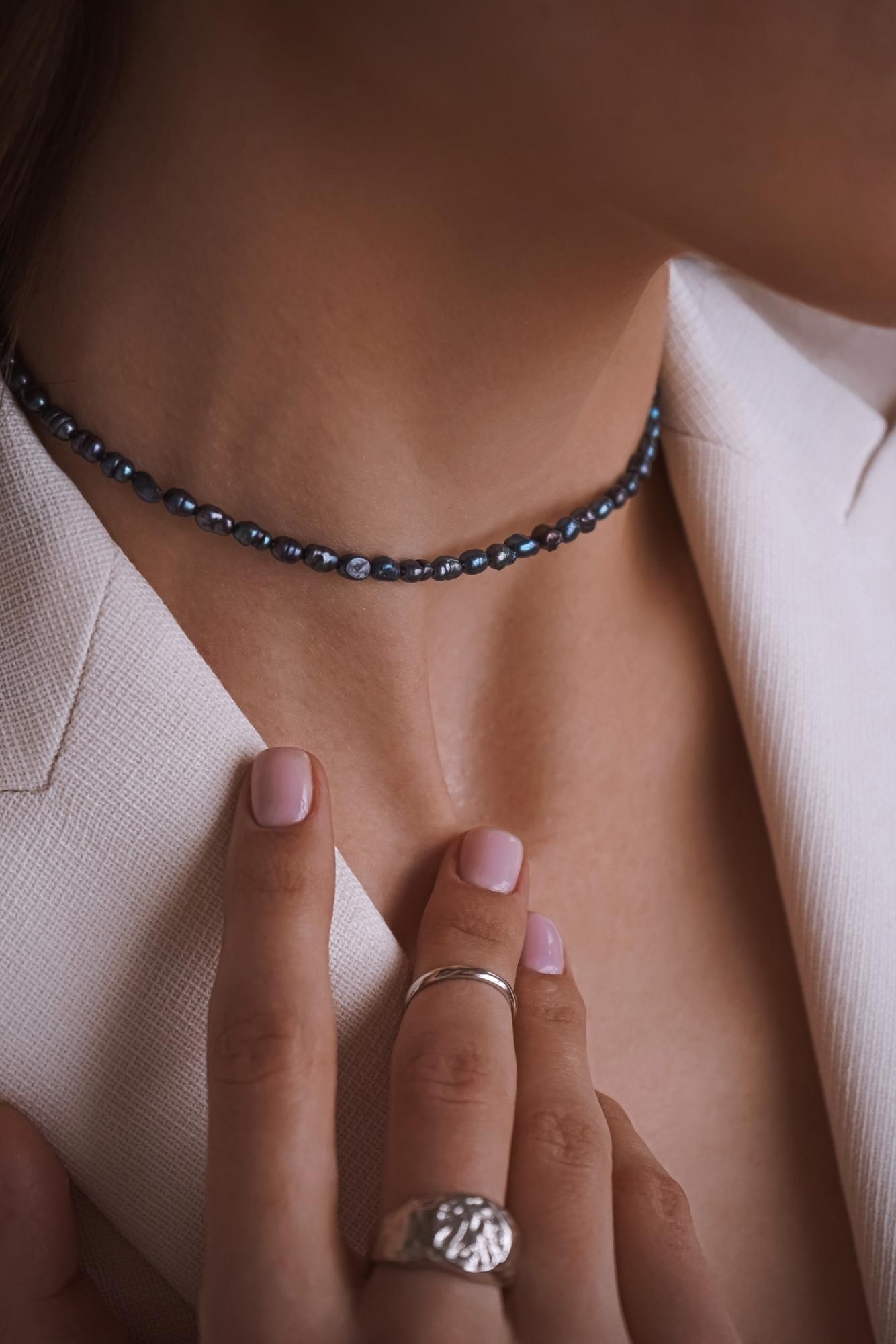 Серебряное колье-чокер "Северное сияние" с культивированным жемчугом в форме риса, 4*5 мм