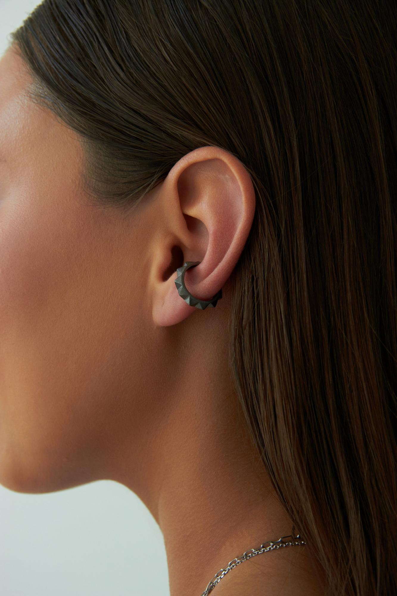 Серебряная серьга-кафф «ШИПение» черная