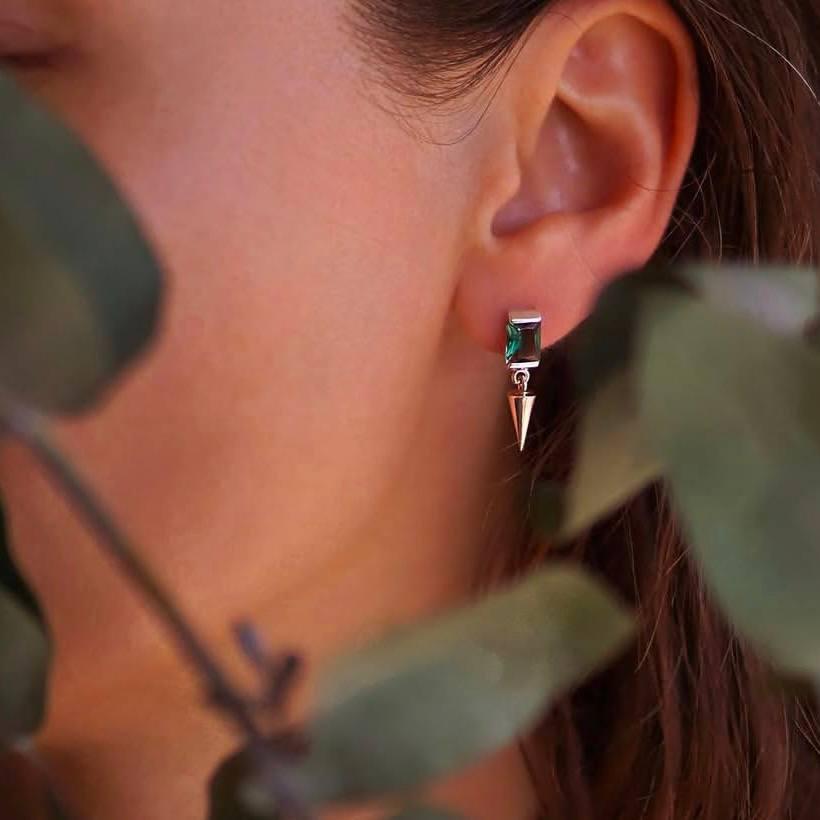 СЕРЬГИ ШИП С ЗЕЛЕНЫМ КВАРЦЕМ
