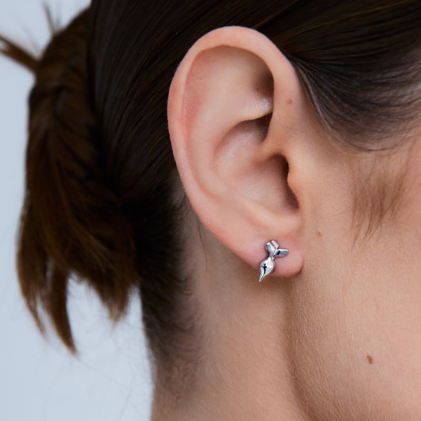 Серебряная моносерьга «Свекла»