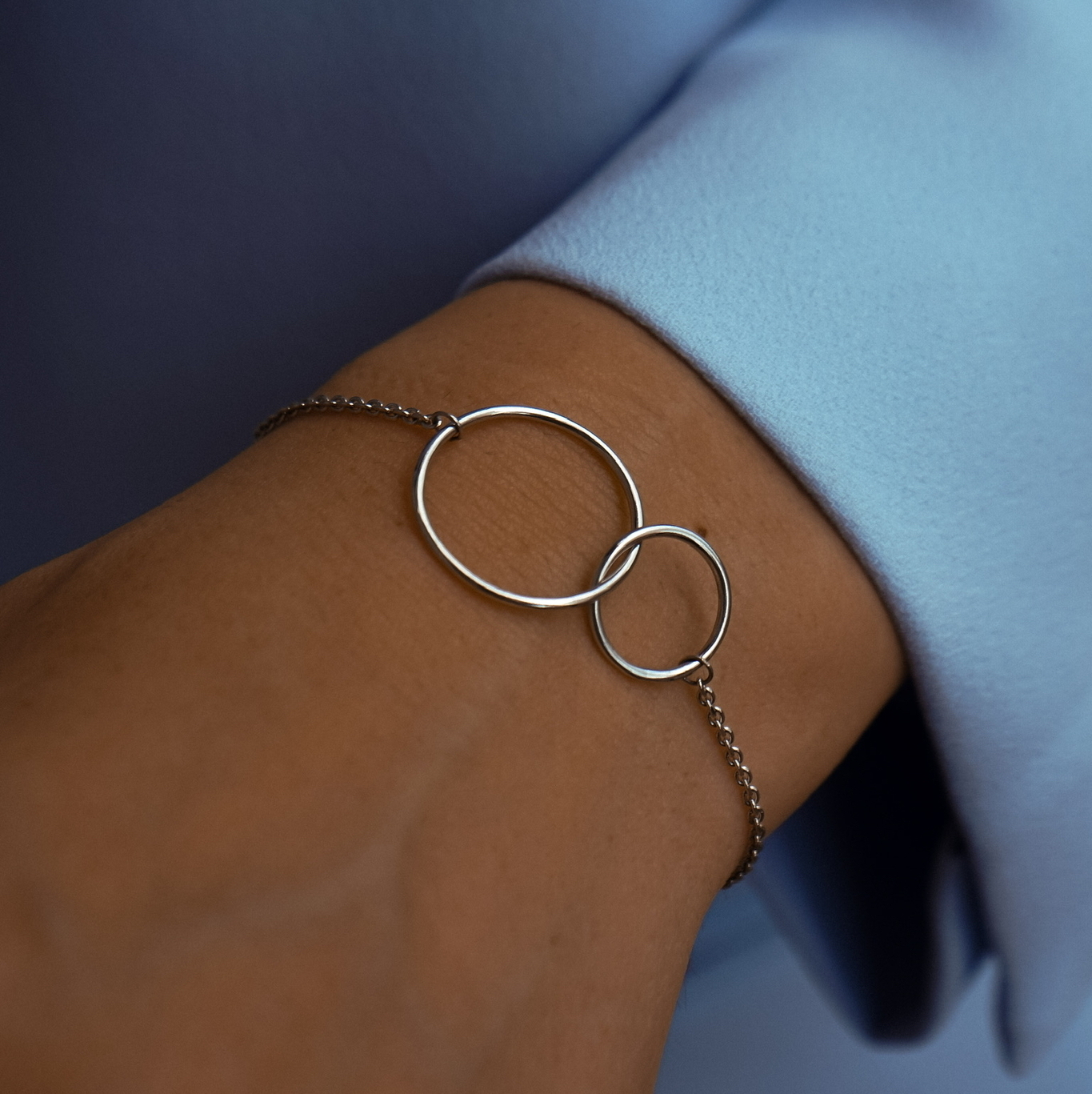 Серебряный браслет на цепочке "Бесконечность"