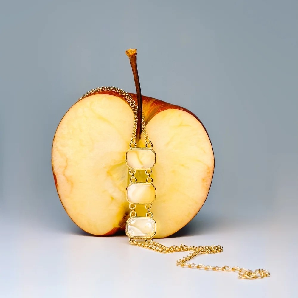 Серебряный браслет с молочным янтарем W21040ZM