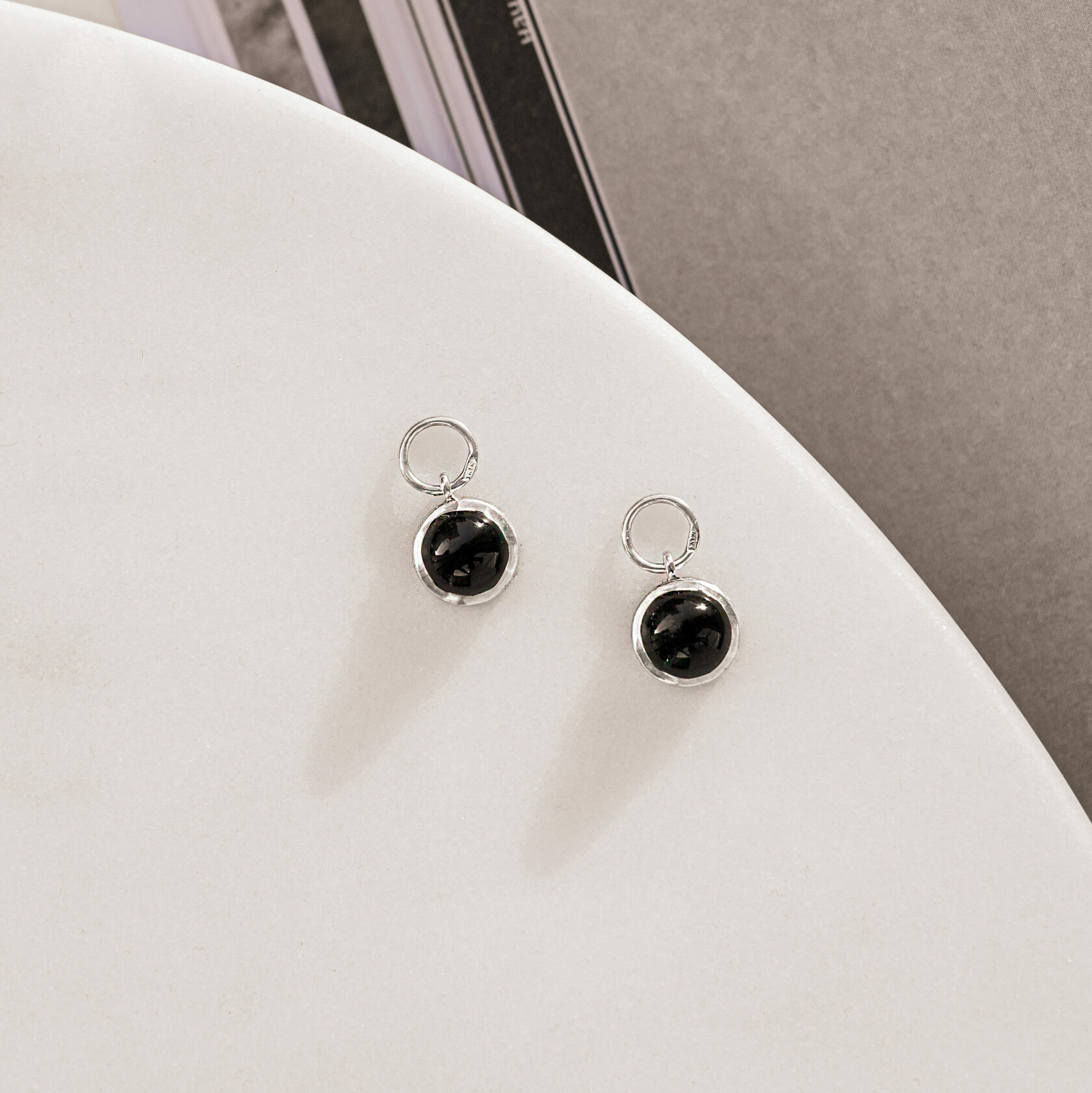 Подвесы на серьги с черным агатом