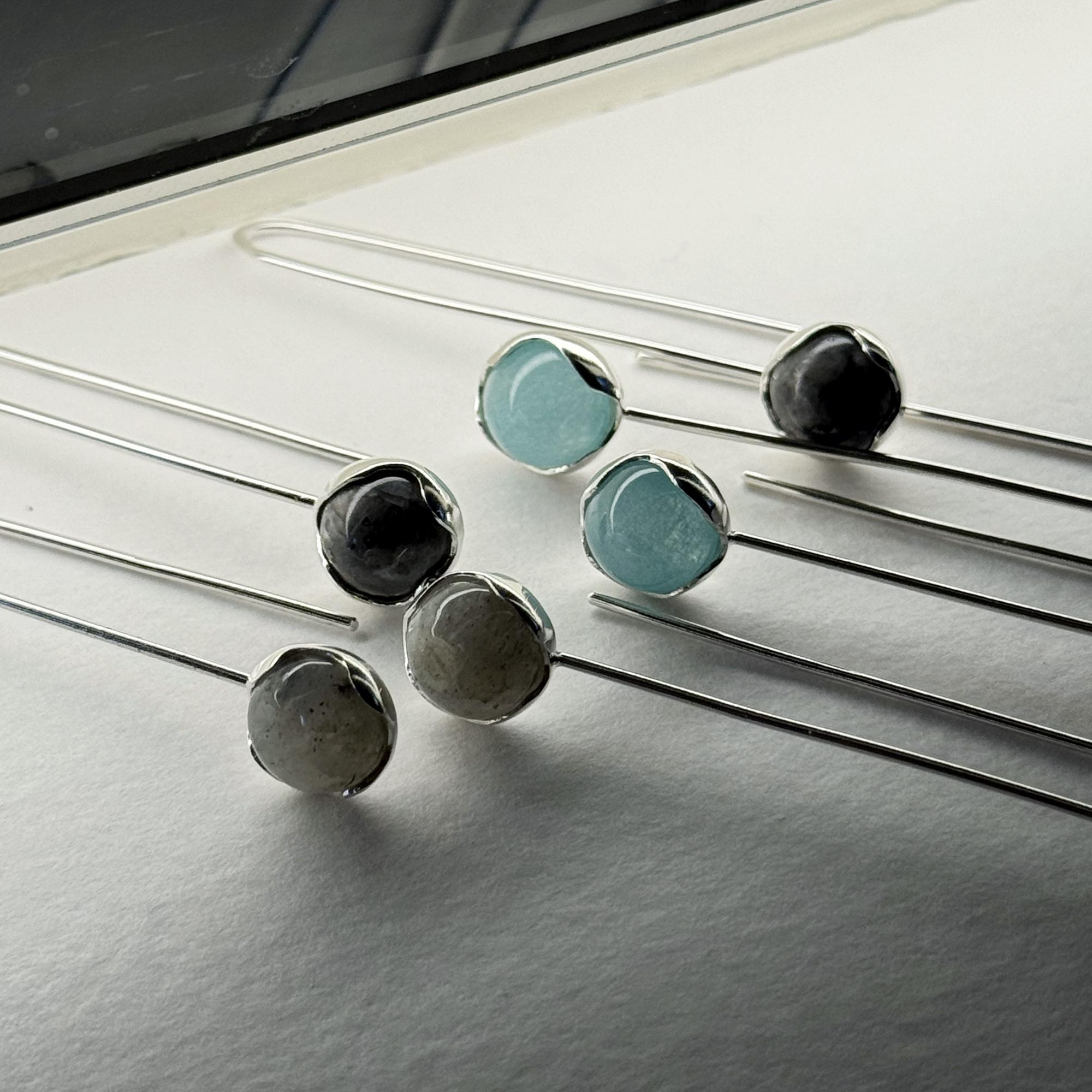 Серьги подкова с натуральным камнем