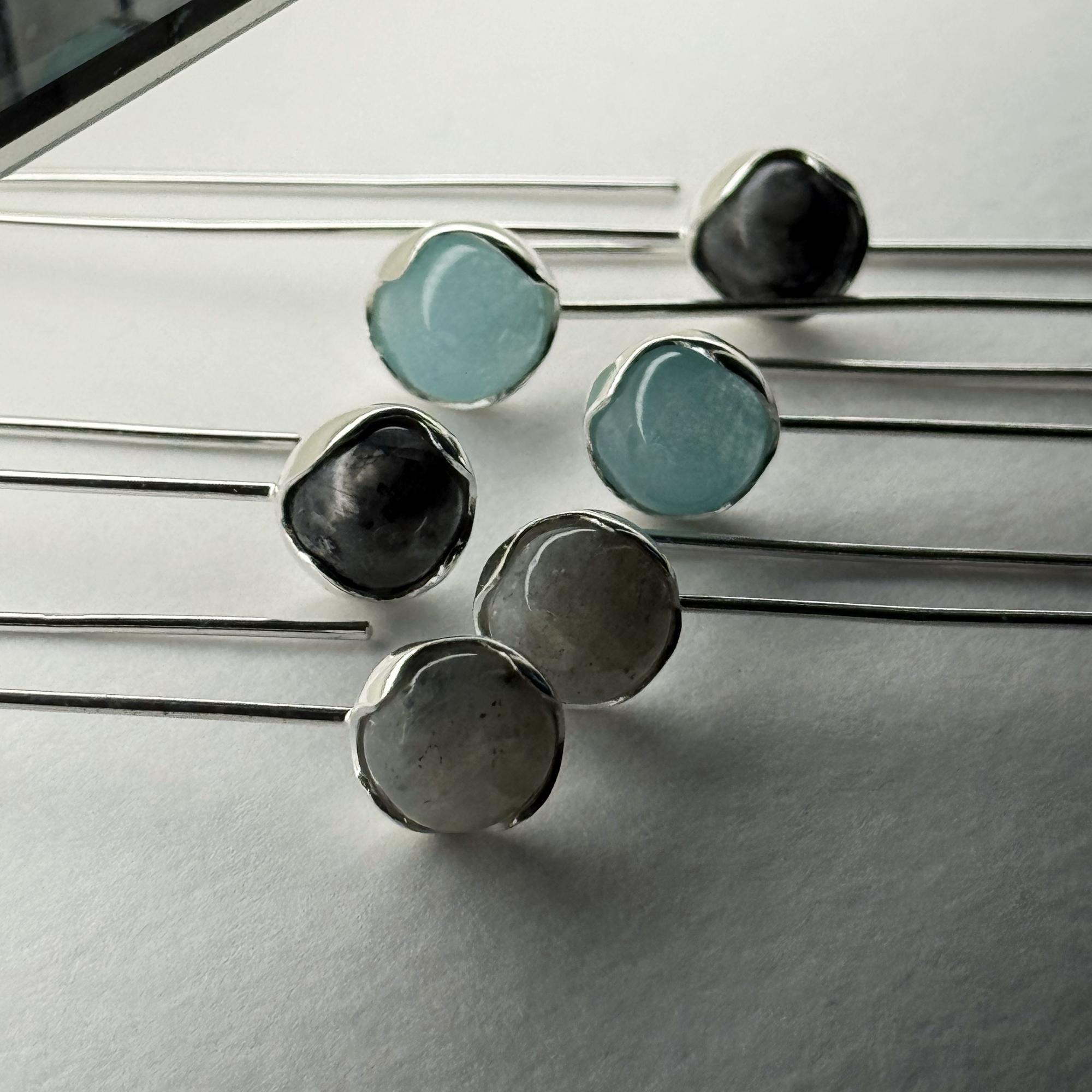 Серьги подкова с натуральным камнем