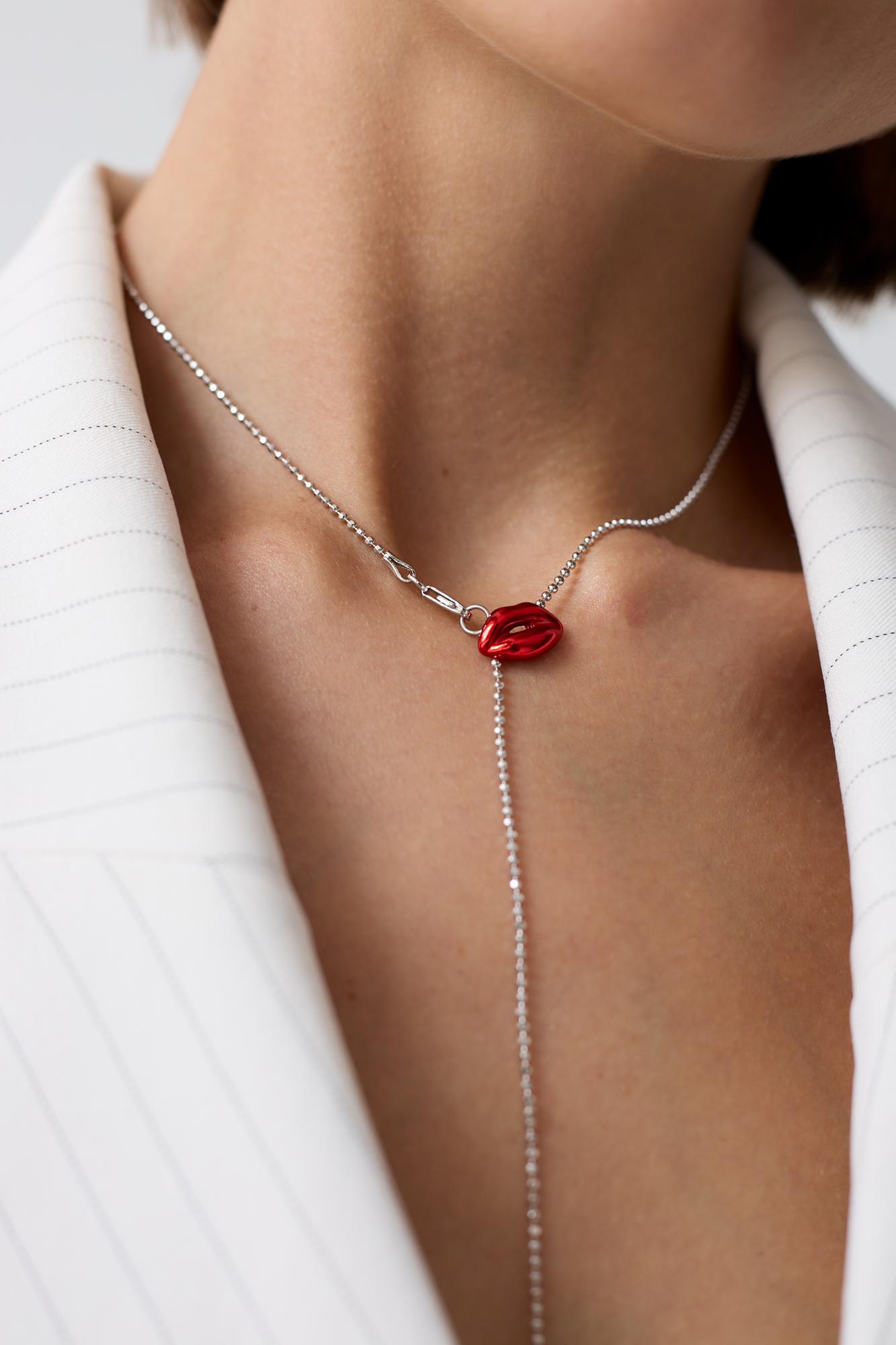 Серебряное колье «Поцелованная» красное