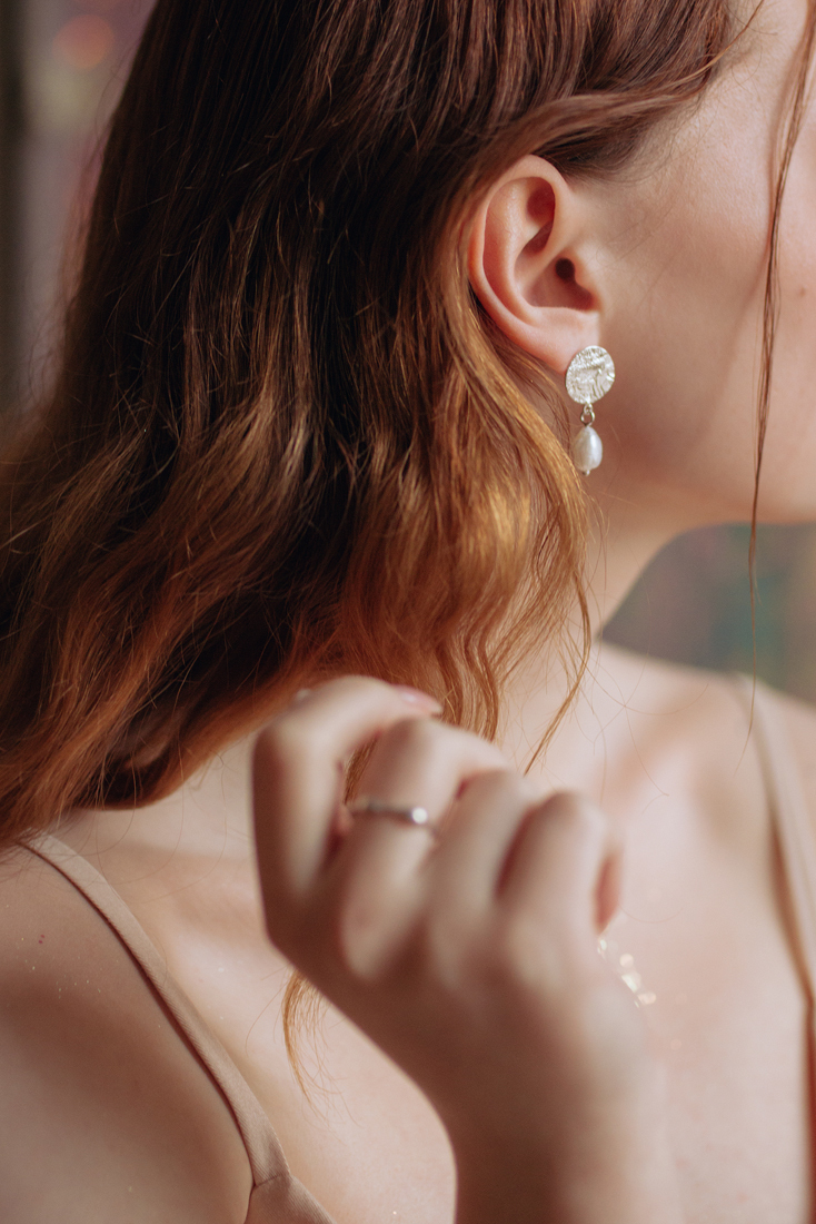 Серьги с ретикуляцией и барочным жемчугом