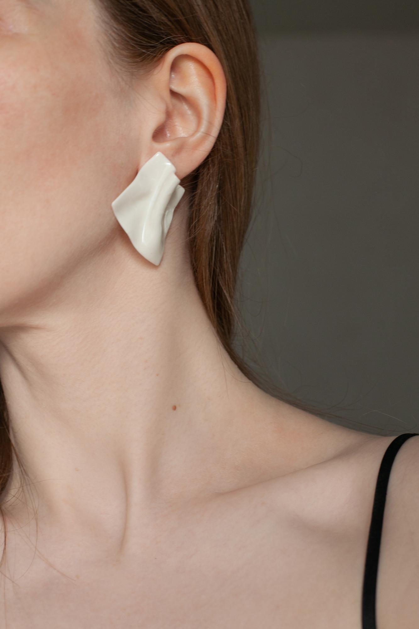 Серьги на гвоздиках «Драпировка» S-126