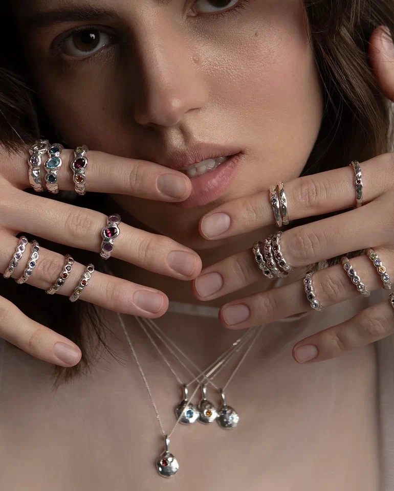 Кольцо "Свет" с 3 натуральными камнями