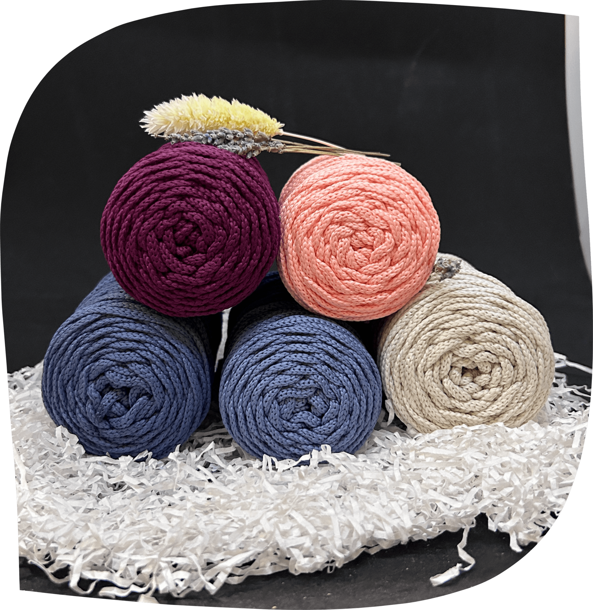 Набор №32 - "Без названия" ПЭ 3 мм цилиндр, 5 по 90г, 45м, цвета - 2,17,18,26,28