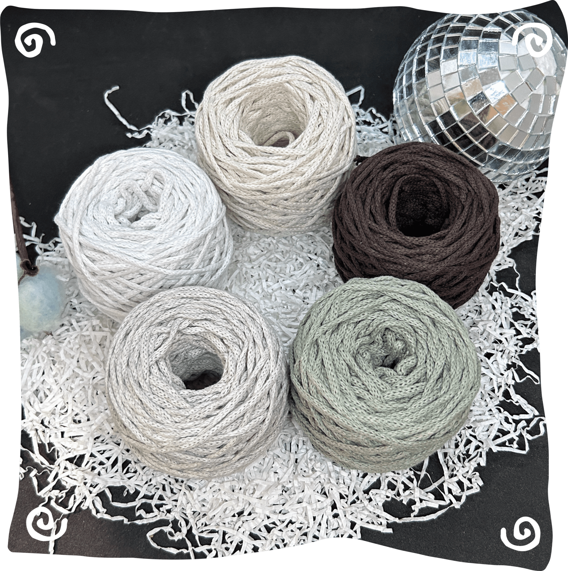 Набор №14 - "Гербера белая" ХБ 3 мм клубок, 5 по 80г, 45м, цвета – 1,2,3,6,33