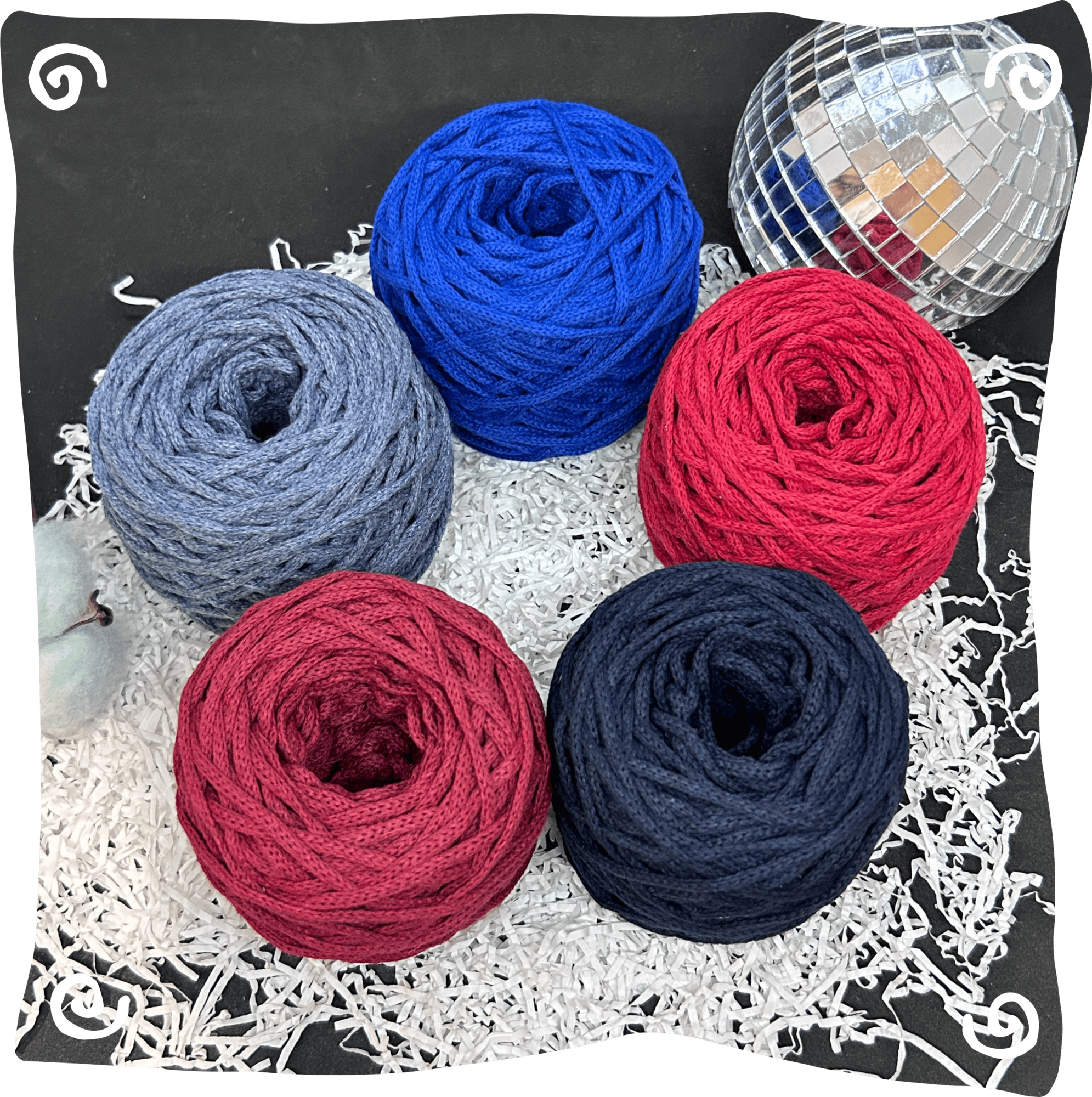 Набор №31 - "Дама с клатчем" ХБ 3 мм клубок, 5 по 80г, 45м, цвета – 12,13,16,26,27