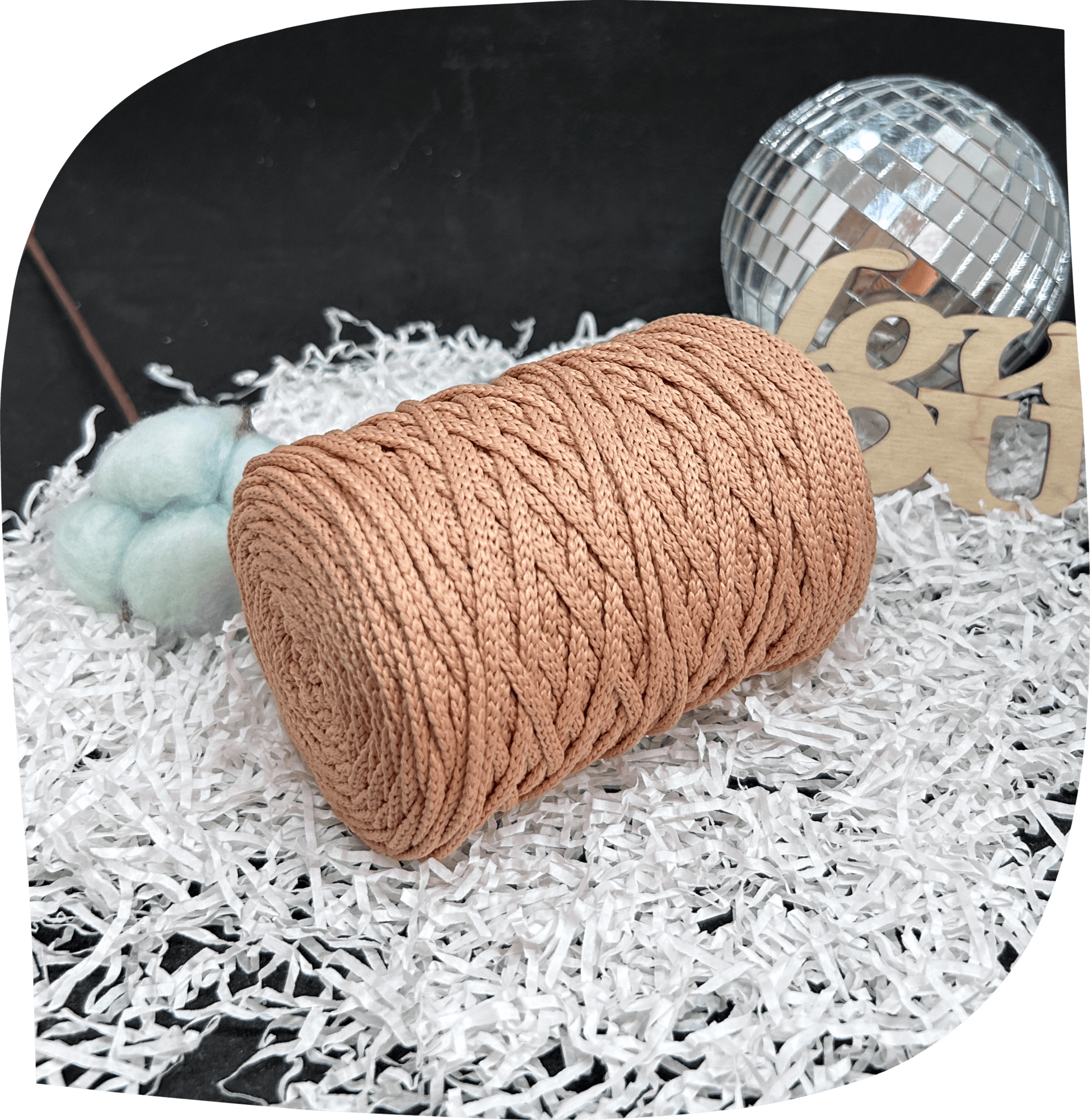 Шнур ПЭ вязаный 3 мм, 200г, 100м,  2005 – розово-бежевый