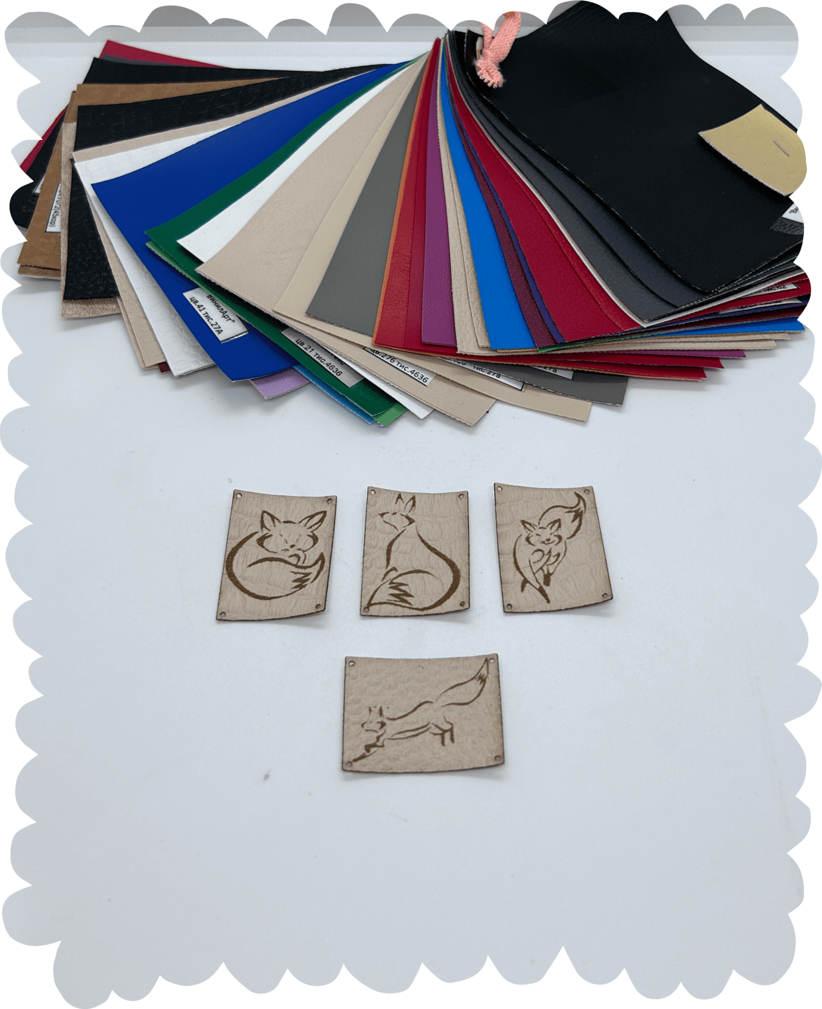 Нашивка из кожзаменителя «Лисы» 30 * 40 мм