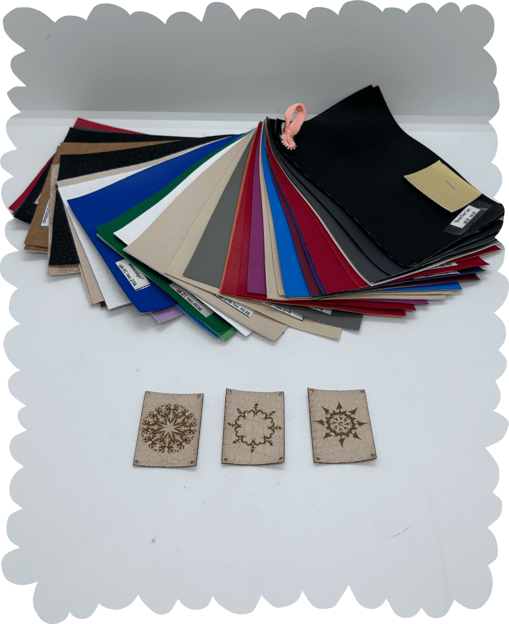 Нашивка из кожзаменителя «Символы» 30 * 40 мм