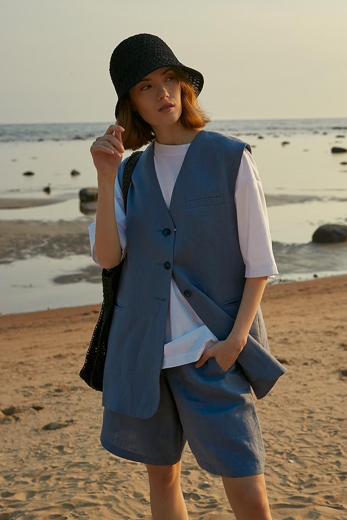 Жилет льняной голубой