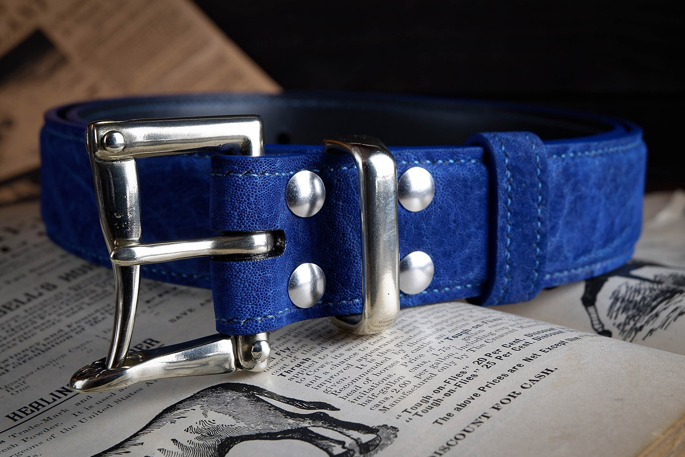 мужской ремень, кожаный ремень, для джинсов, для брюк, синяя кожа, пряжка нержавеющая сталь,  ширина 40 мм, 4 см, ручная работа, Grossone, надежная пряжка, натуральная кожа, экзотическая кожа, необычная кожа, редкая кожа, ручная прошивка, брючный, джинсовый ремень, классический ремень, купить ремень, заказать ремень, ремень под заказ, ремень большой размер, кожа слона, необычный ремень, необычные пряжки, пряжка фаермен, пряжка Fireman, пряжка пожарных