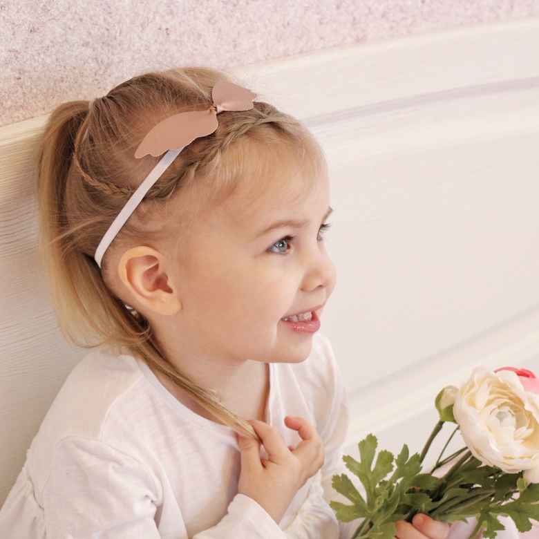 Повязка на голову "Крылья ангела" цвет розовое золото на белой бархатной резиночке