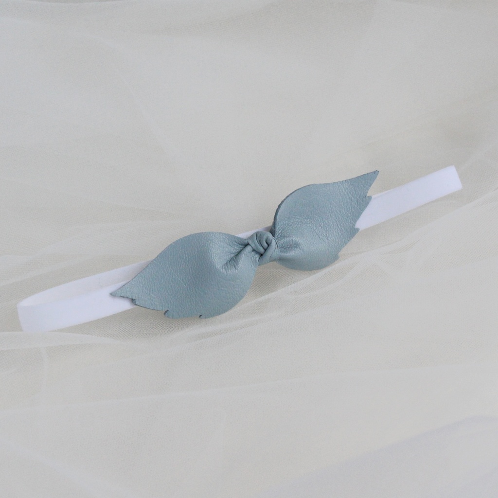 Повязка на голову "Крылья ангела" цвет светло-голубой