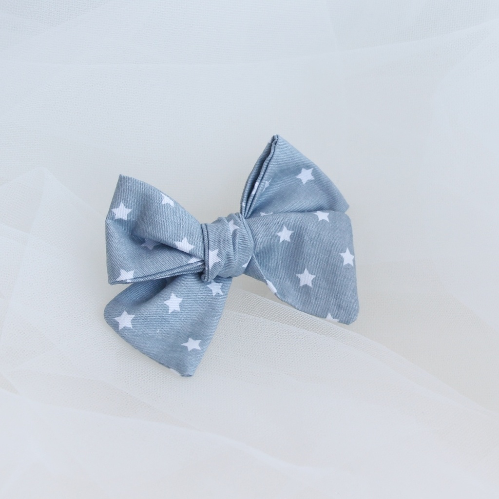 Зажим "Хлопковый бант" цвет серый белыми звездами