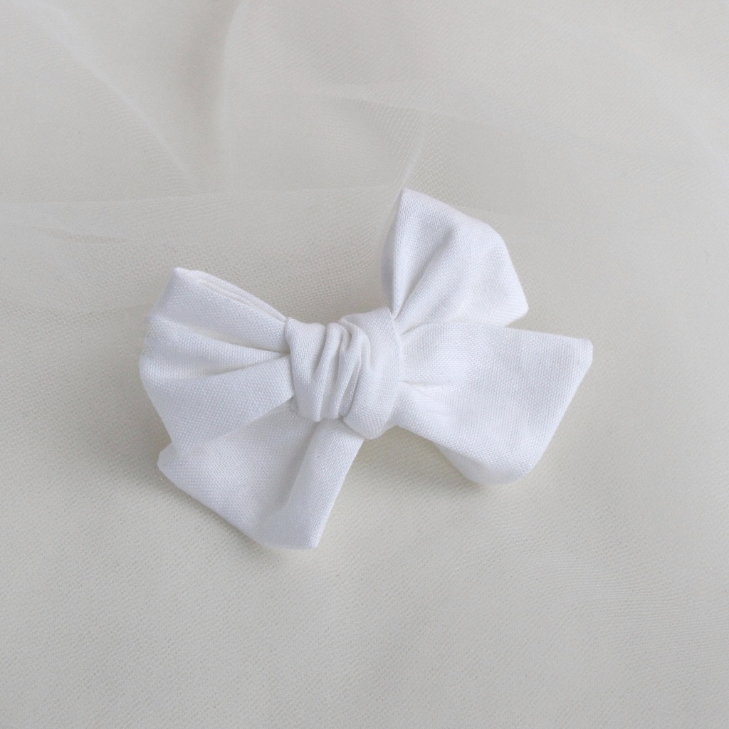 Заколка-зажим "Хлопковый бант" белый