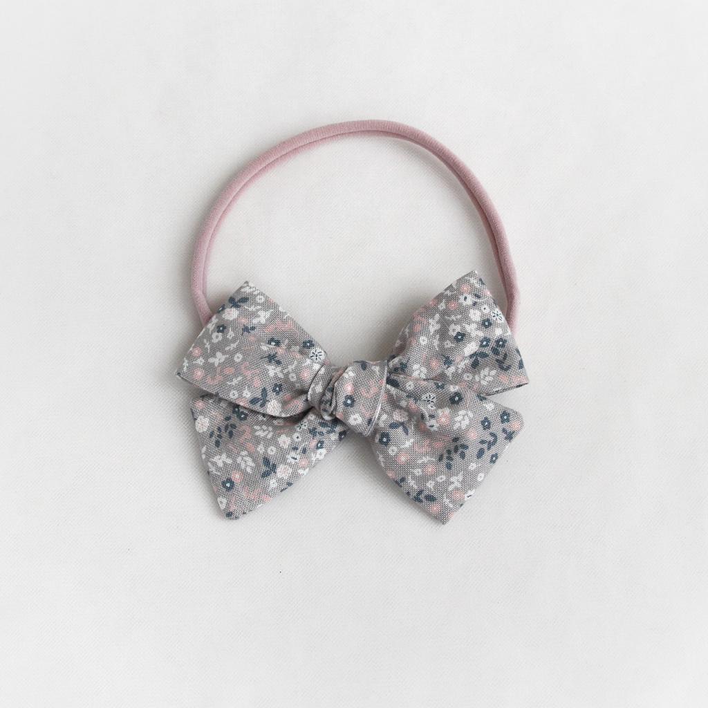 Повязка на голову "Хлопковый бант" серый с мелкими цветами