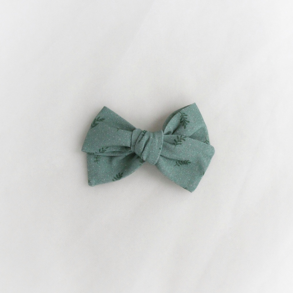 Заколка-зажим "Хлопковый бант" зеленый с веточками