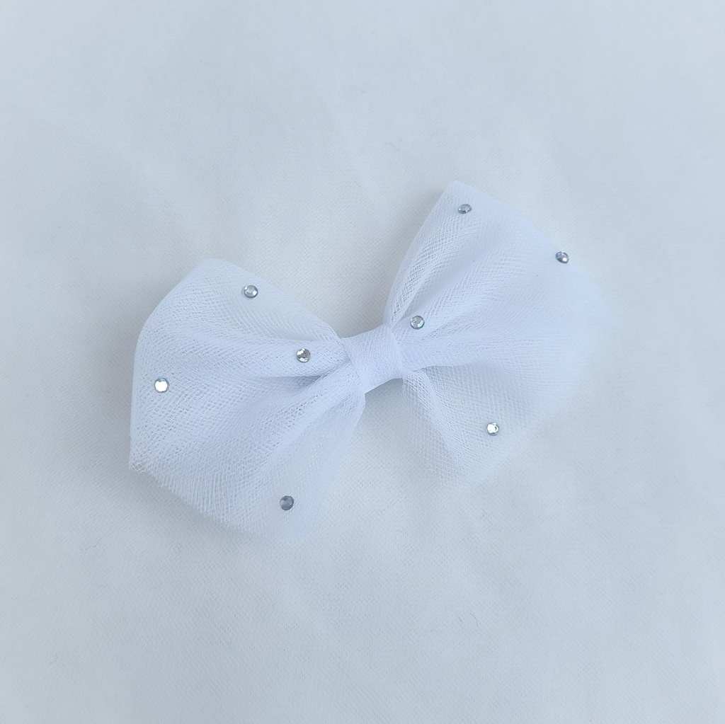 Заколка-зажим "Фатиновый бант со стразами" белый