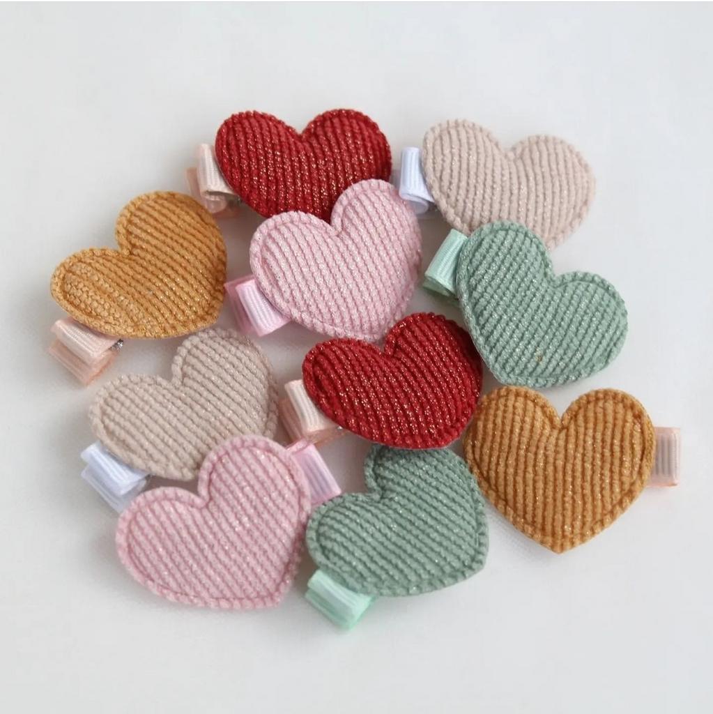 Заколка-зажим "Вельветовое сердце" в ассортименте