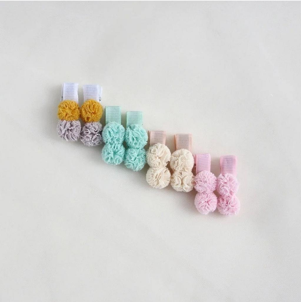 Заколка-зажим "Помпоны" в ассортименте