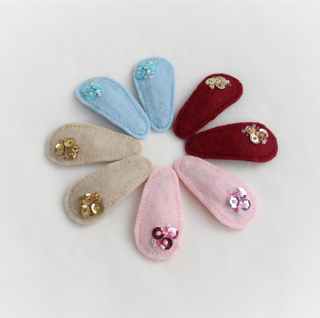 Заколка клик-клак "Фетровая с вышивкой" в ассортименте