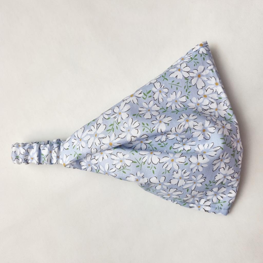 Косынка "Ромашки на голубом"