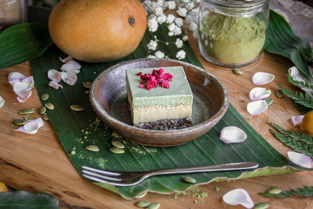 Пирожное "Манго-матча"