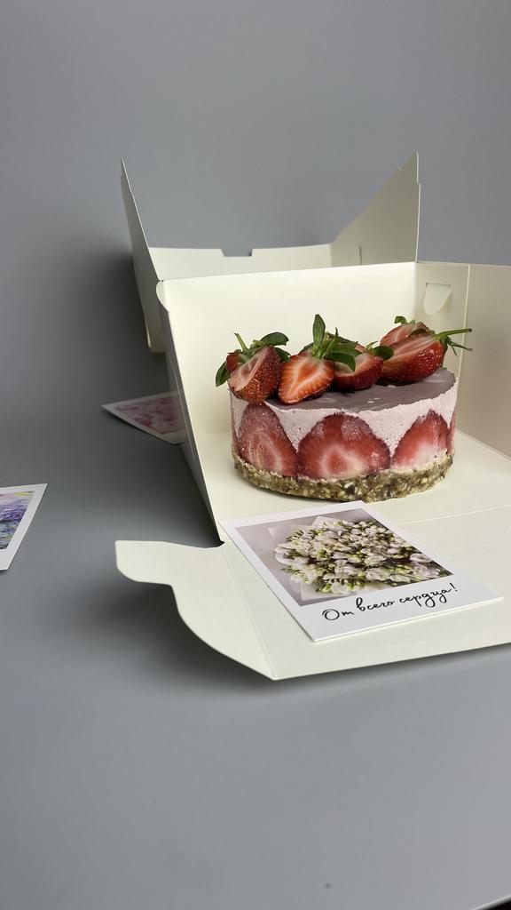 Rawcake клубничный