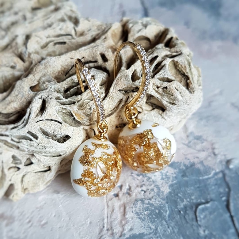 Позолоченные серьги с фианитами