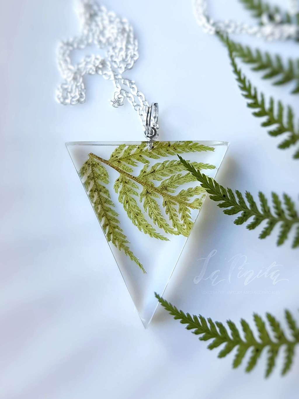 Кулон треугольник с папоротником