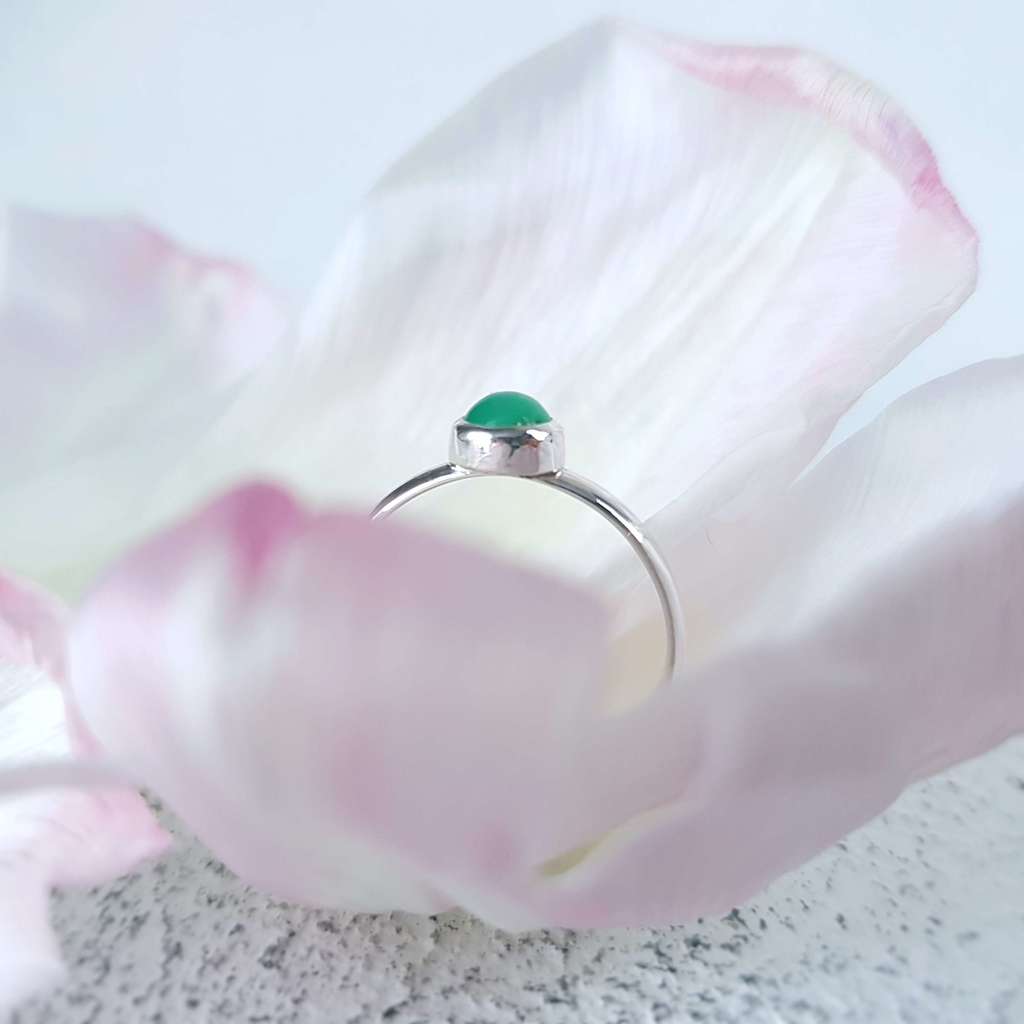 Кольцо с хризопрасом