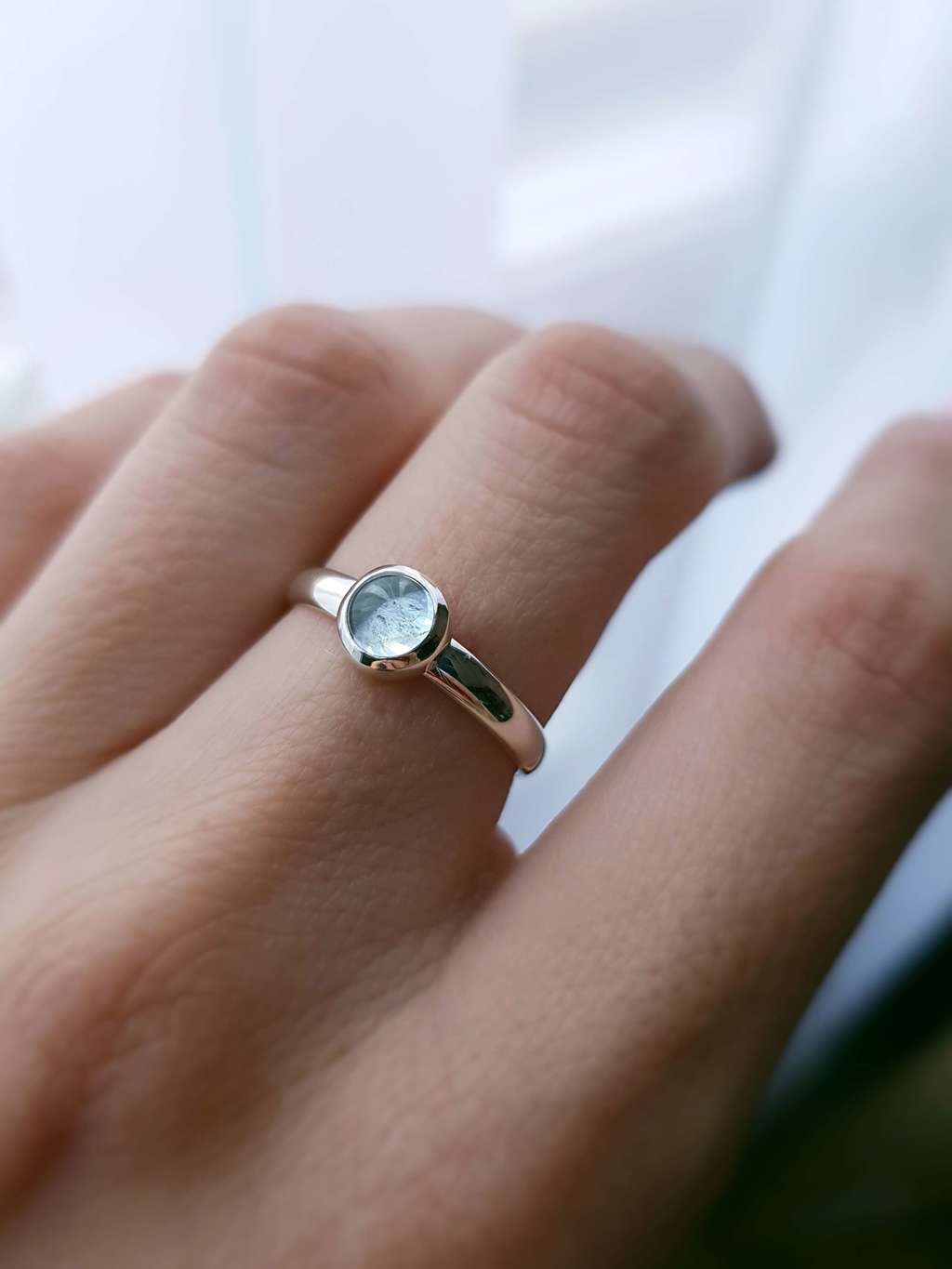 Кольцо с голубым топазом