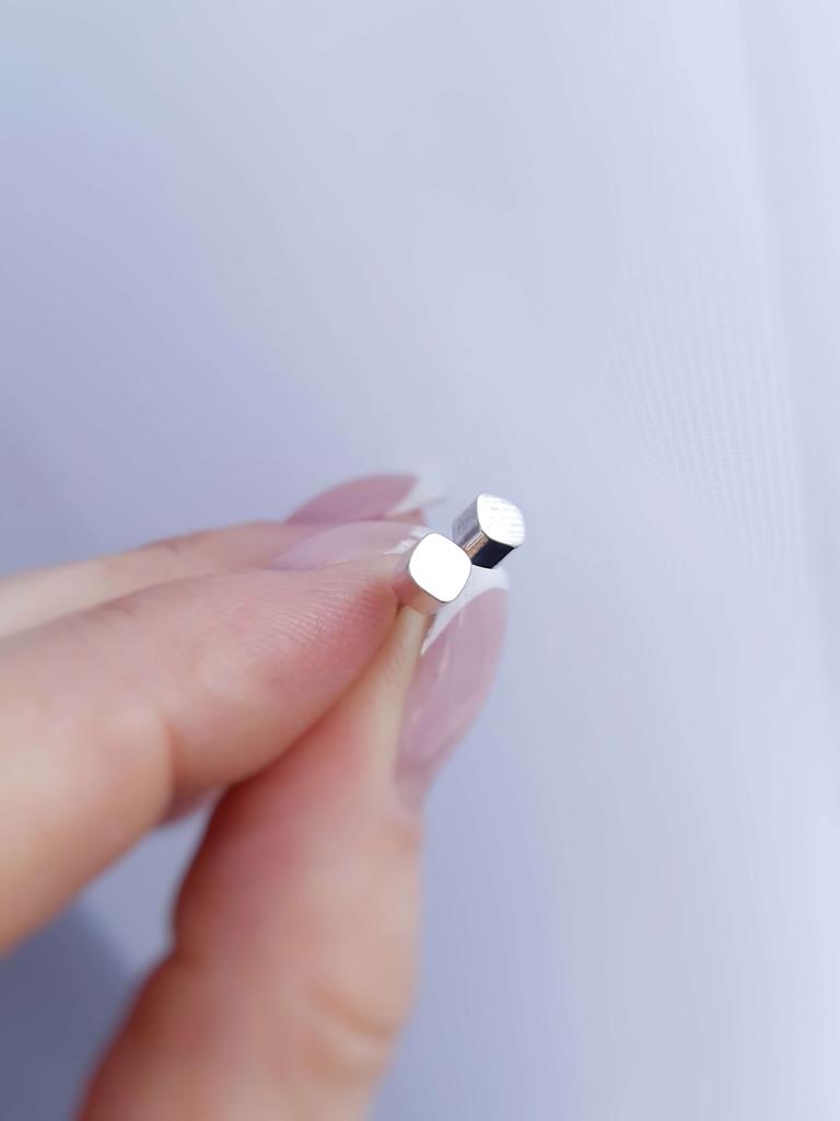 Серьги кубики