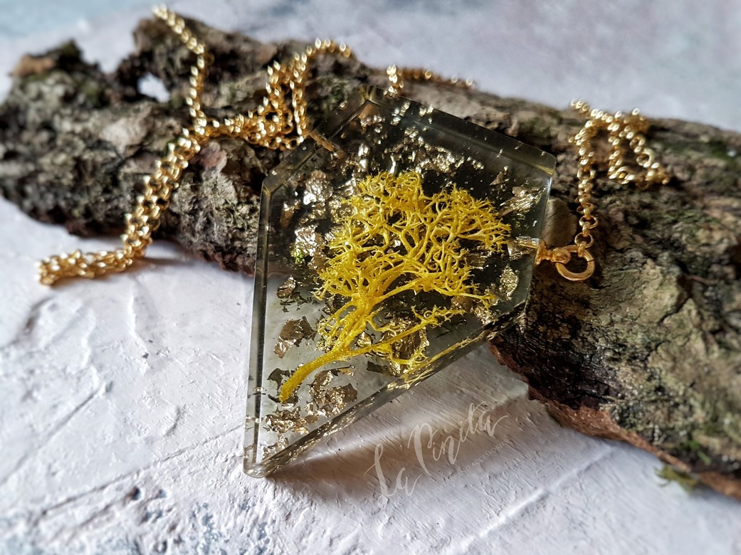 Кулон со скандинавским мхом