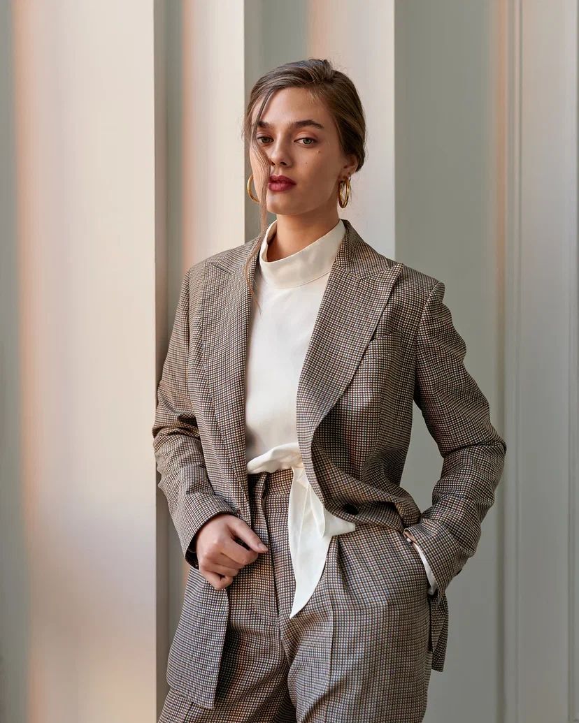 Пиджак из шелка пью-де-пуль