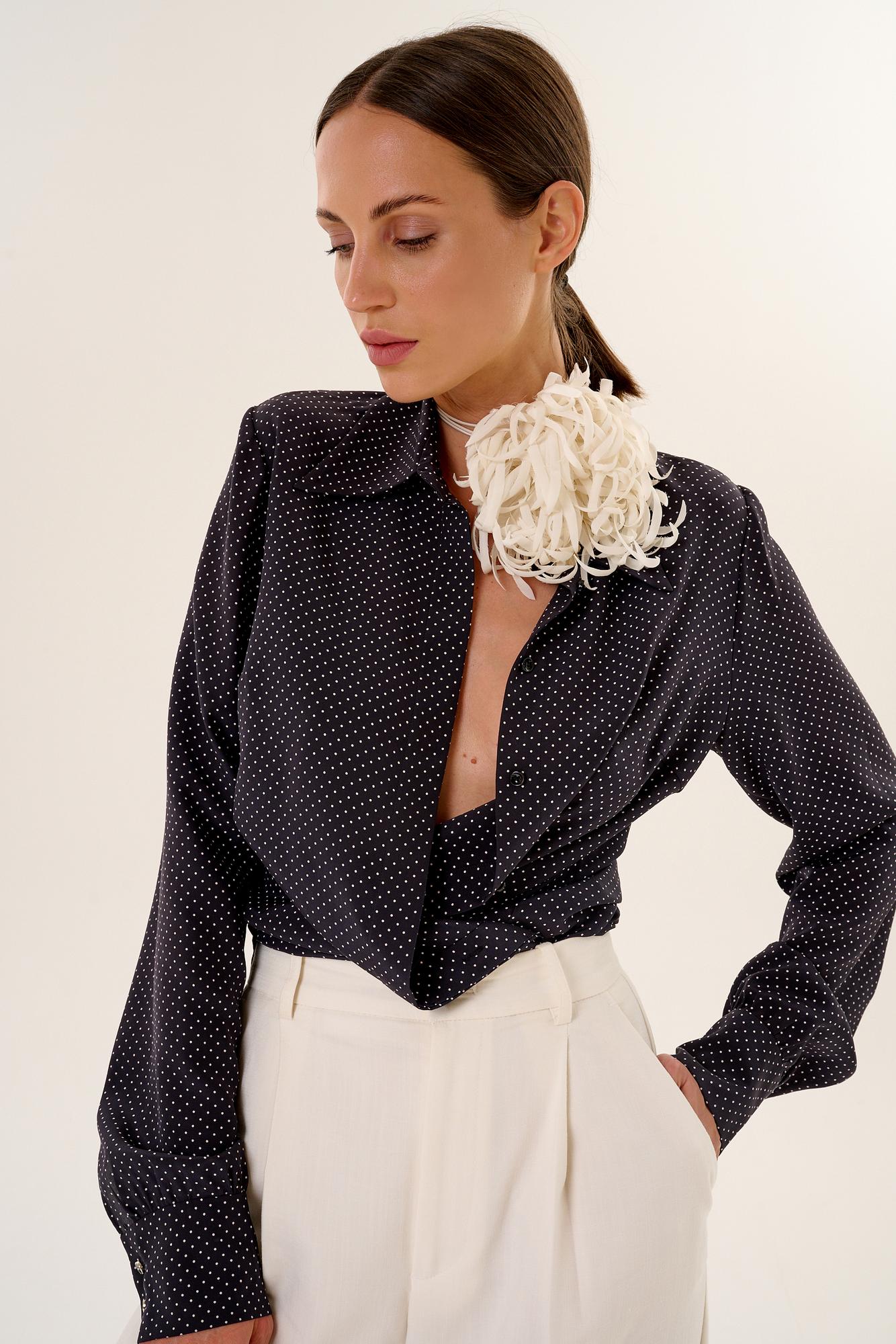 Блуза из шелка в горошек